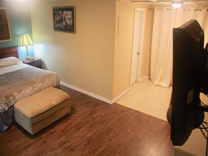 American Plaza Motel image