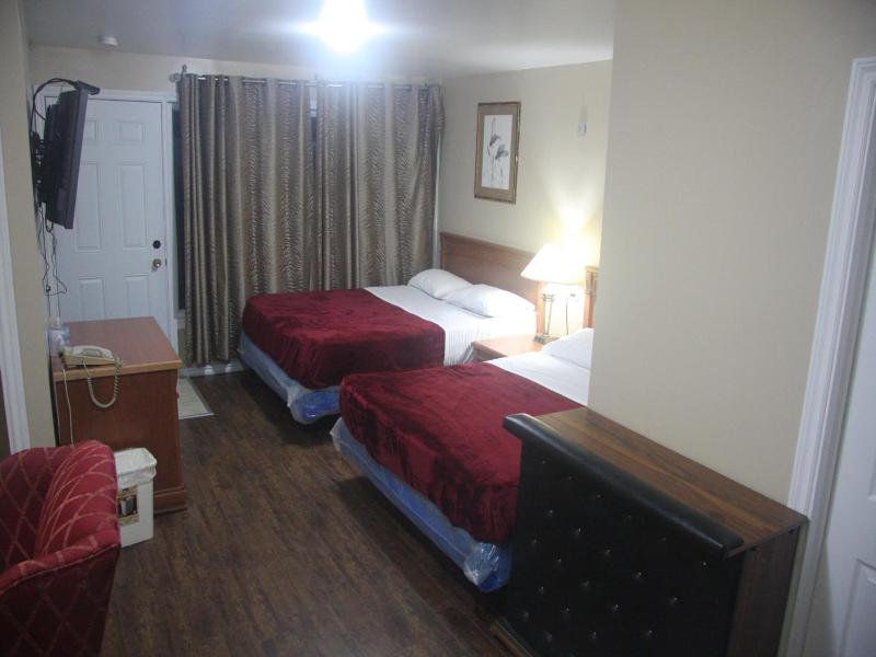 American Plaza Motel image