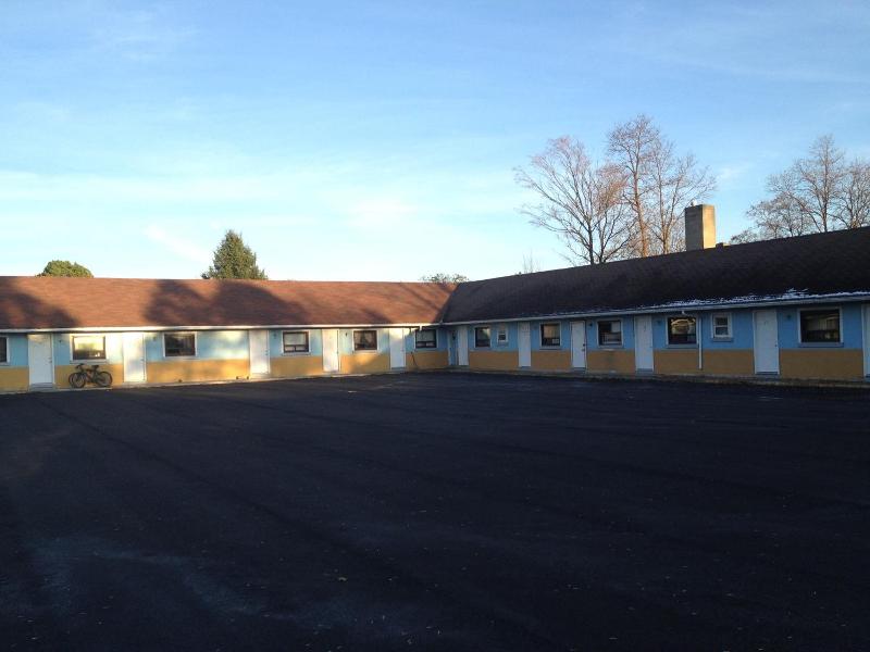 American Plaza Motel image