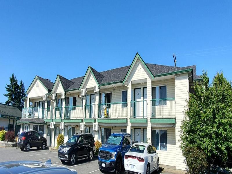 Harbour Light Motel image