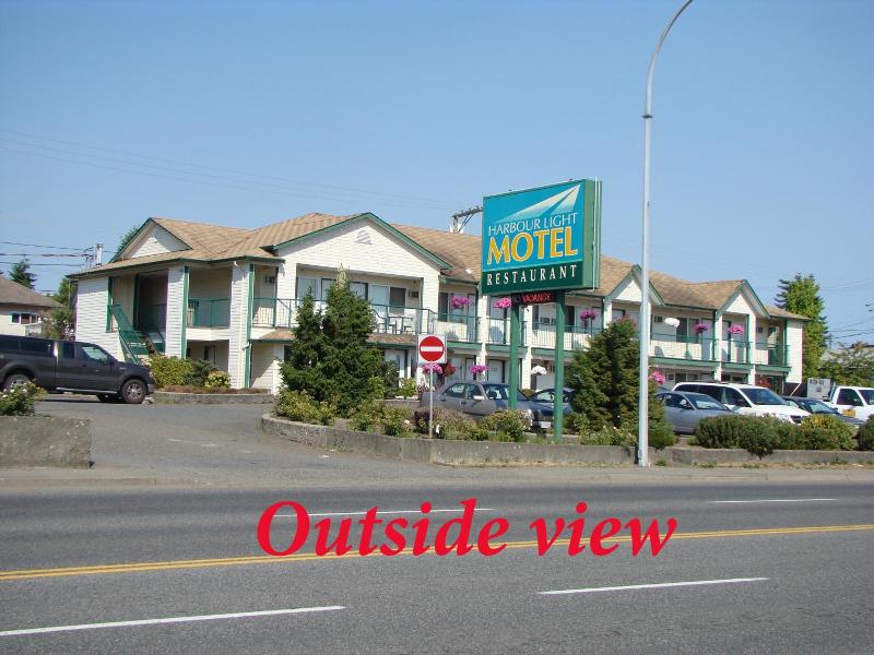 Harbour Light Motel image