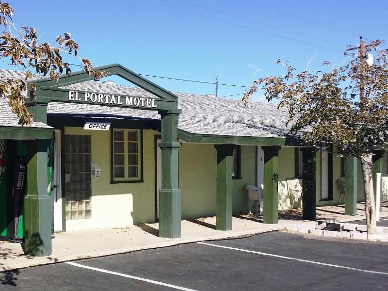 El Portal Motel, Beatty