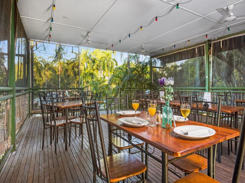 Aaok Lakes Resort Caravan Park image