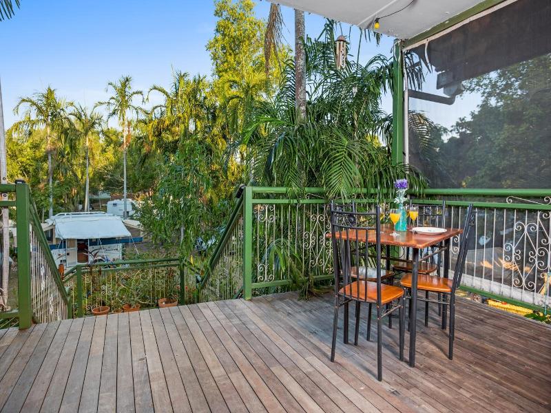 Aaok Lakes Resort Caravan Park image
