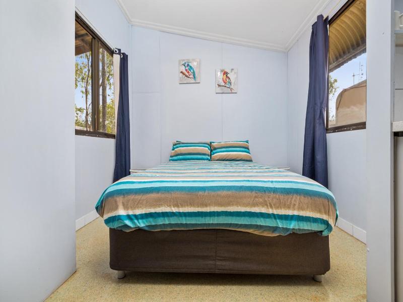 Aaok Lakes Resort Caravan Park image