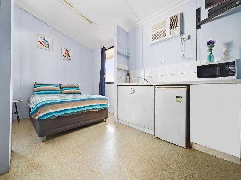 Aaok Lakes Resort Caravan Park image