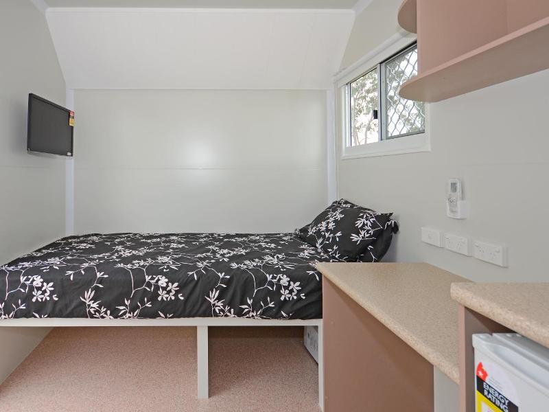Aaok Lakes Resort Caravan Park image