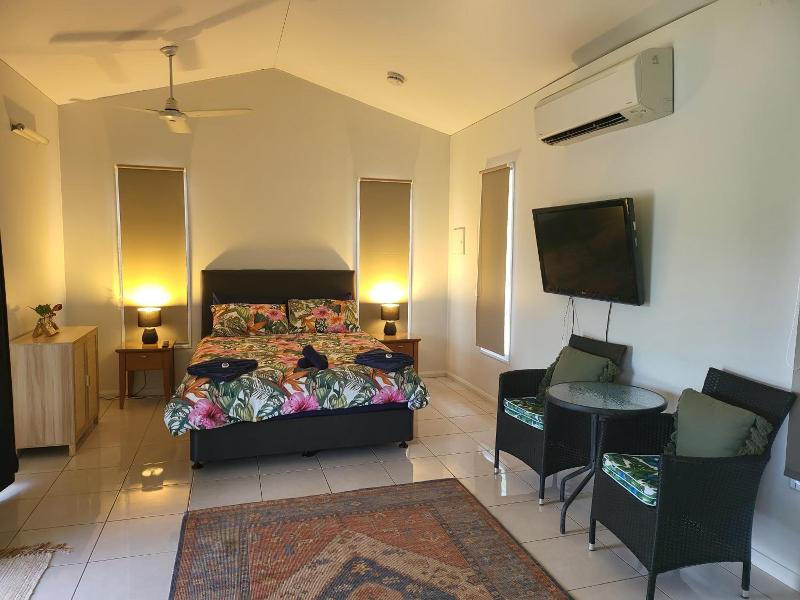 Aaok Lakes Resort Caravan Park image