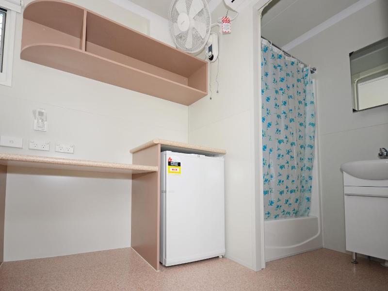 Aaok Lakes Resort Caravan Park image