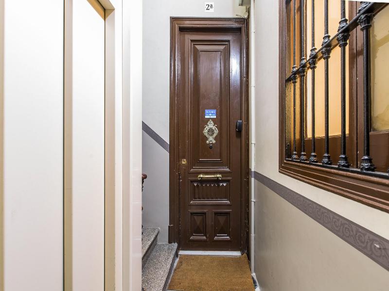 El Born Guest House By Casa Consell image