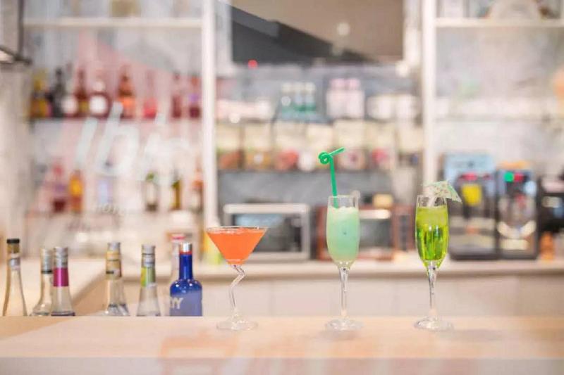 Ibis Hotel Changji Jianshe Road Snack Street Bran image