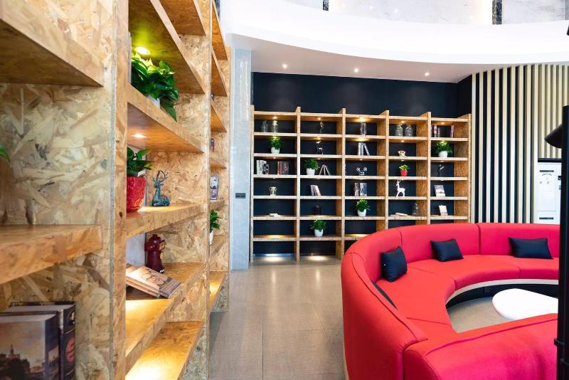 Ibis Hotel Changji Jianshe Road Snack Street Bran image