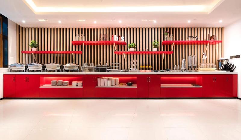 Ibis Hotel Changji Jianshe Road Snack Street Bran image