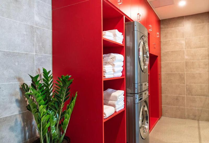 Ibis Hotel Changji Jianshe Road Snack Street Bran image