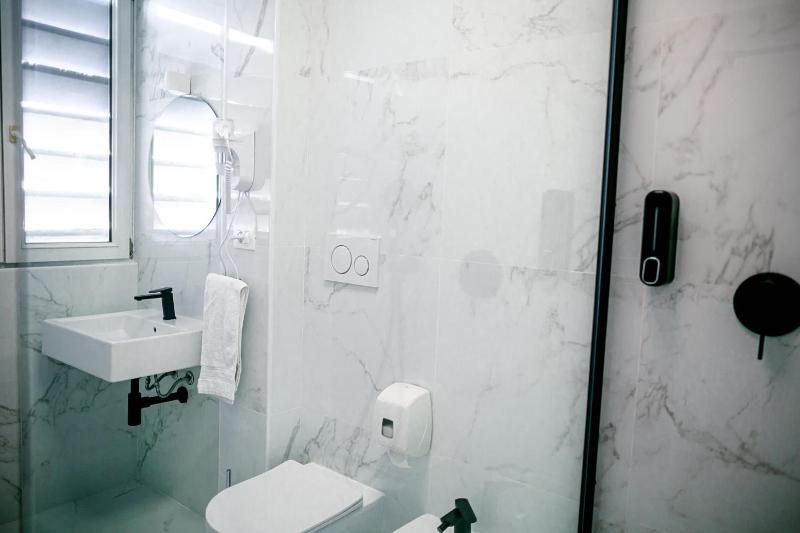 B B Best Hostel Milano Adults Only image