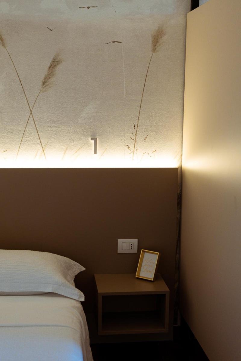 B B Best Hostel Milano Adults Only image