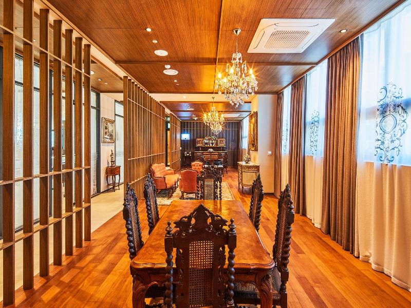 Hotel Arina image