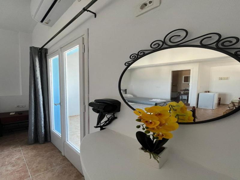 Stella Nomikou Apartments image