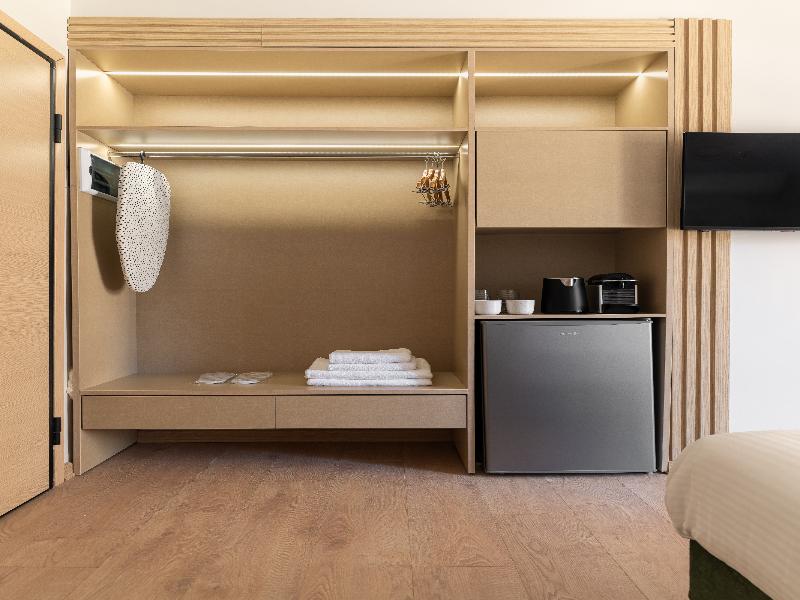 Phalerus Suites image
