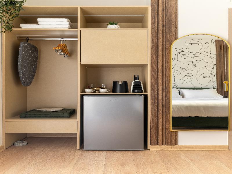 Phalerus Suites image