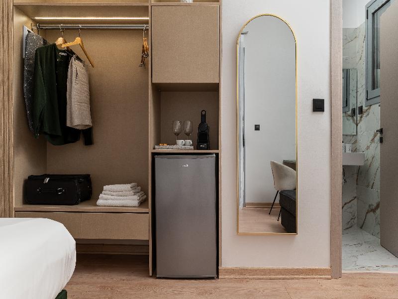 Phalerus Suites image