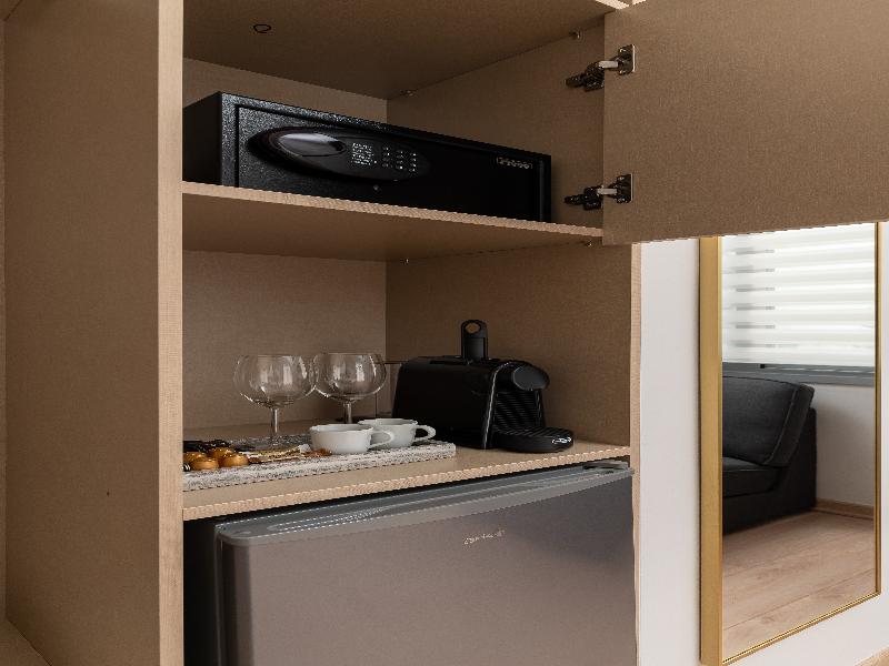 Phalerus Suites image