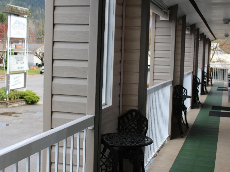 Monashee Lodge image