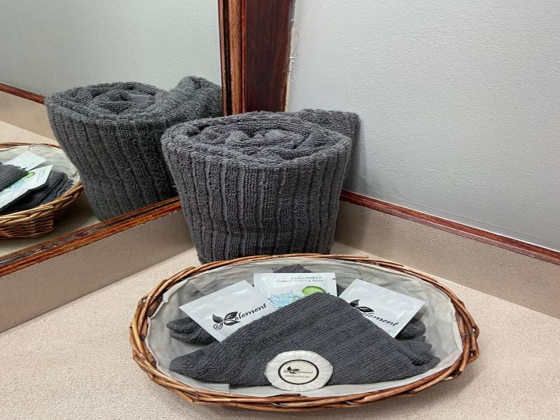 Monashee Lodge image