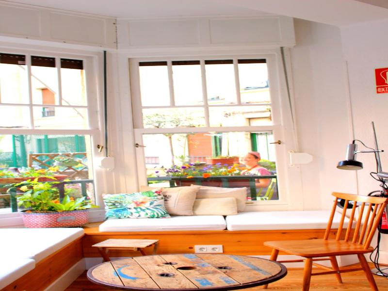 Aloha Hostel image