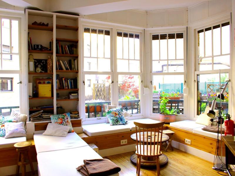 Aloha Hostel image