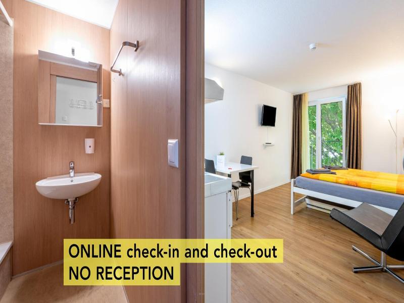 Anstatthotel Luzern Self Check In image