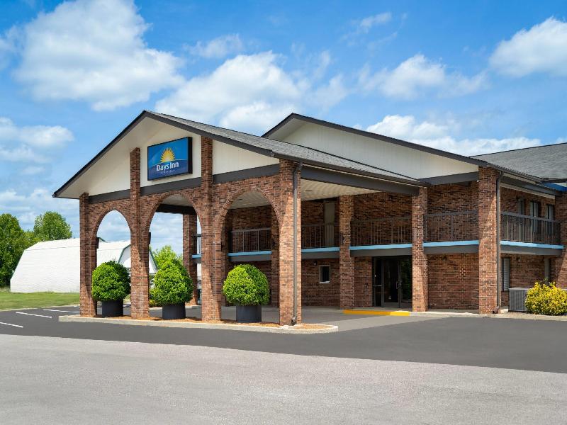 Days Inn By Wyndham Clanton AL — exterior view