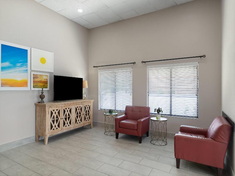 Days Inn By Wyndham Clanton AL