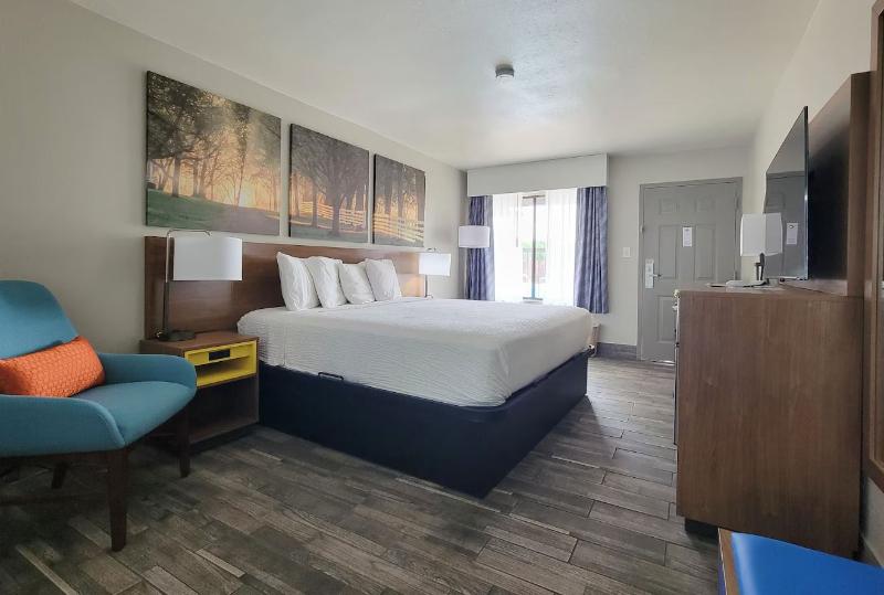 Days Inn By Wyndham Clanton AL image 7