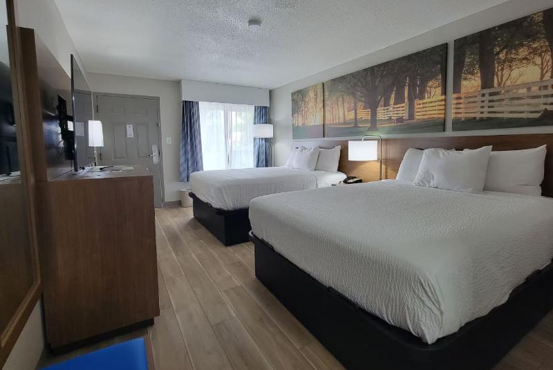 Days Inn By Wyndham Clanton AL image 1