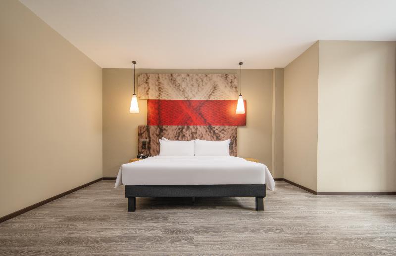 Ibis Hotel (Guangyuan Tuteng Square) image