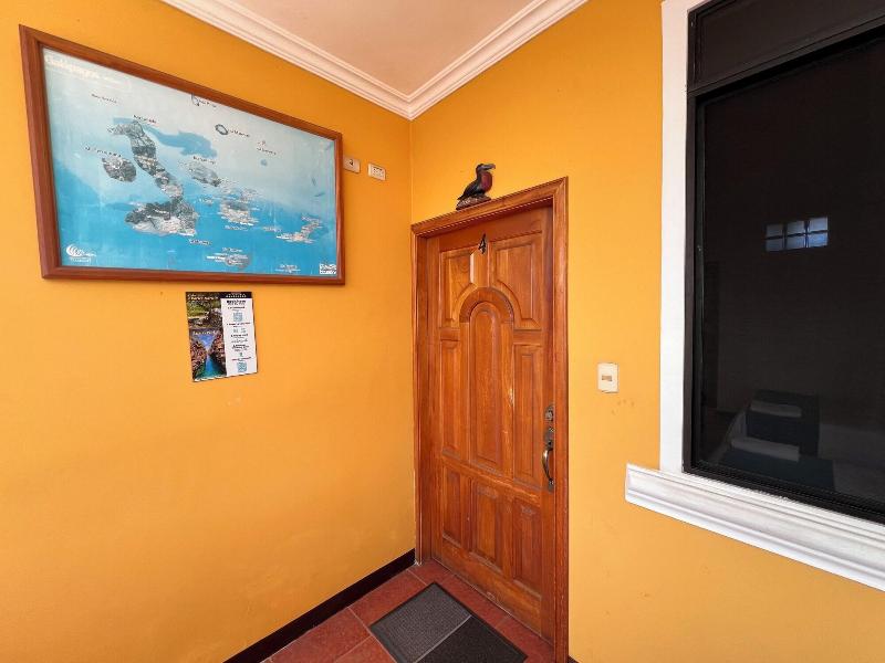 Hostal Casa Cascada image