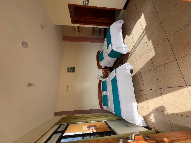 Hostal Casa Cascada image