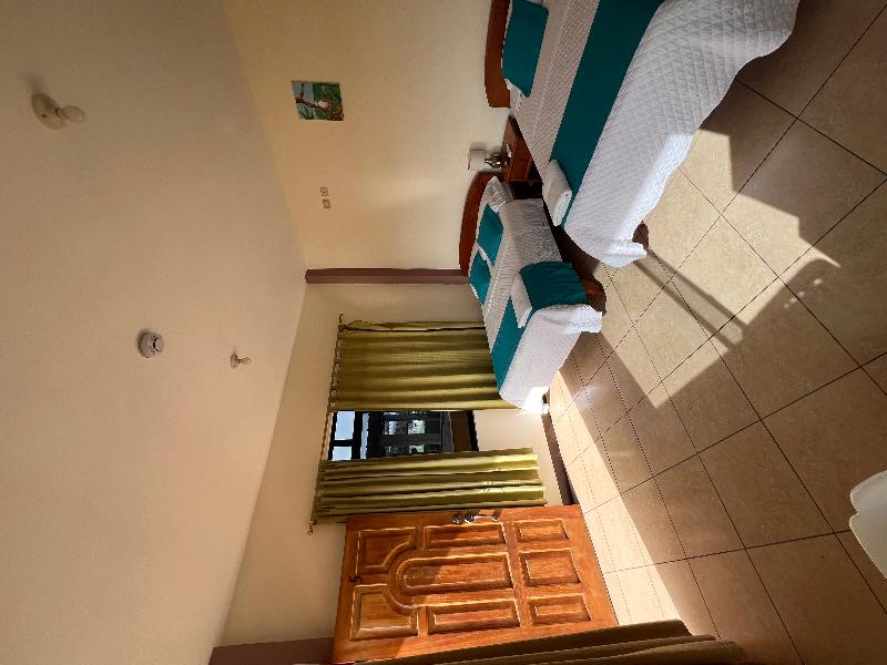Hostal Casa Cascada image