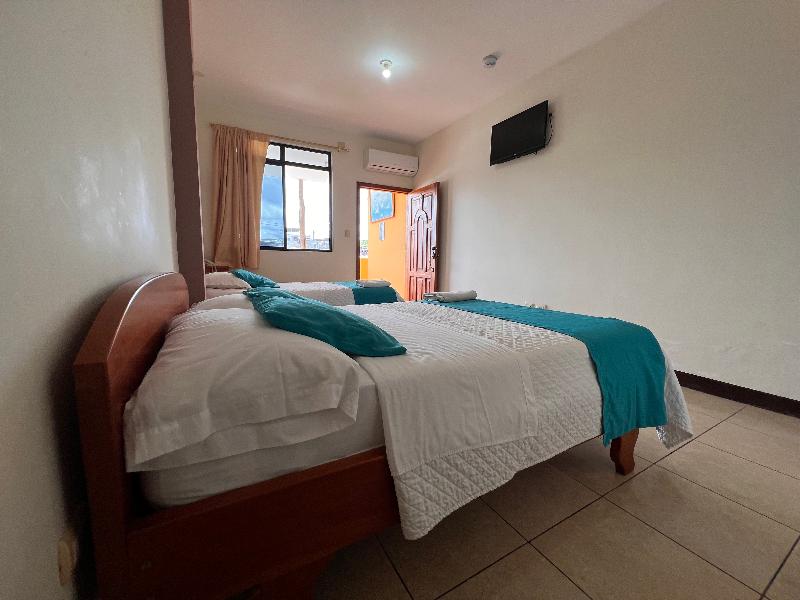 Hostal Casa Cascada image