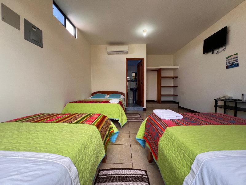Hostal Casa Cascada image