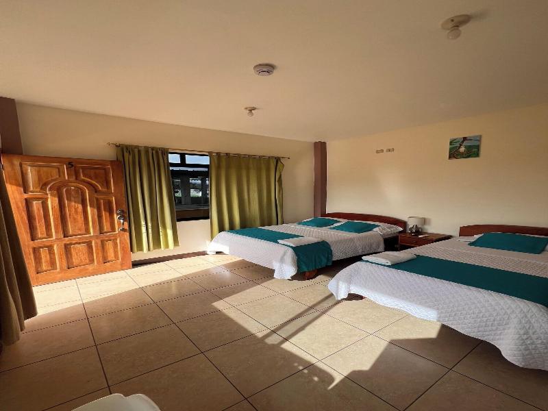 Hostal Casa Cascada image