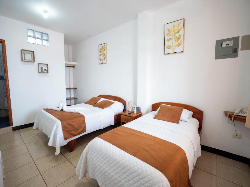 Hostal Casa Cascada image