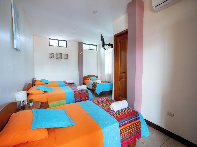 Hostal Casa Cascada image