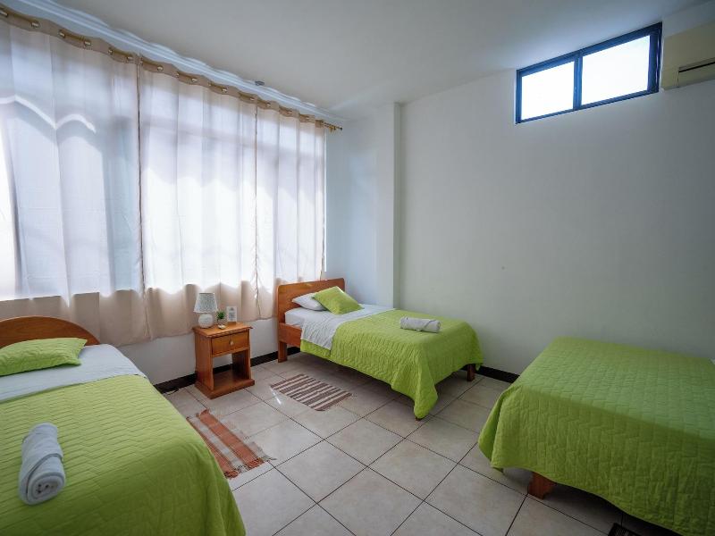 Hostal Casa Cascada image