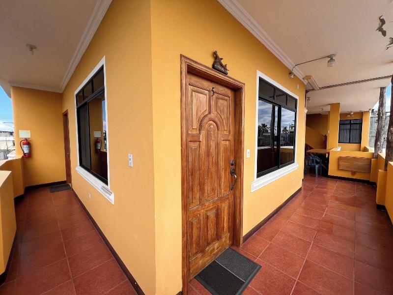 Hostal Casa Cascada image