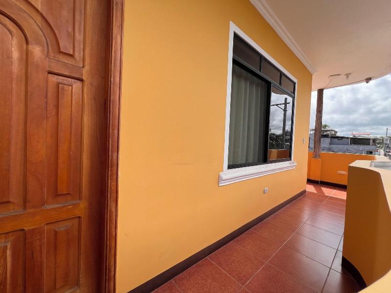 Hostal Casa Cascada image