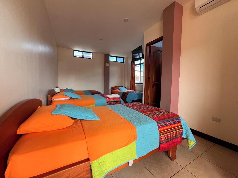 Hostal Casa Cascada image
