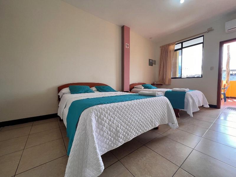 Hostal Casa Cascada image