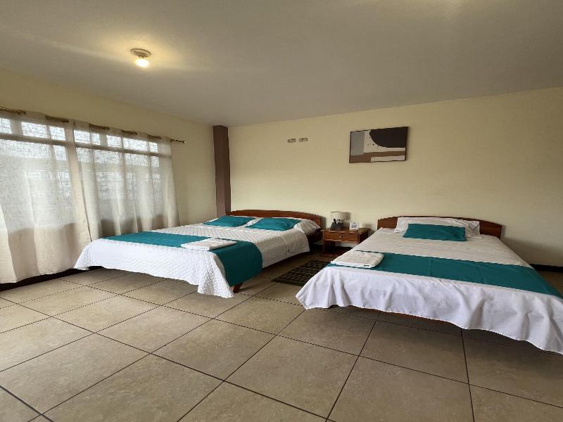 Hostal Casa Cascada image